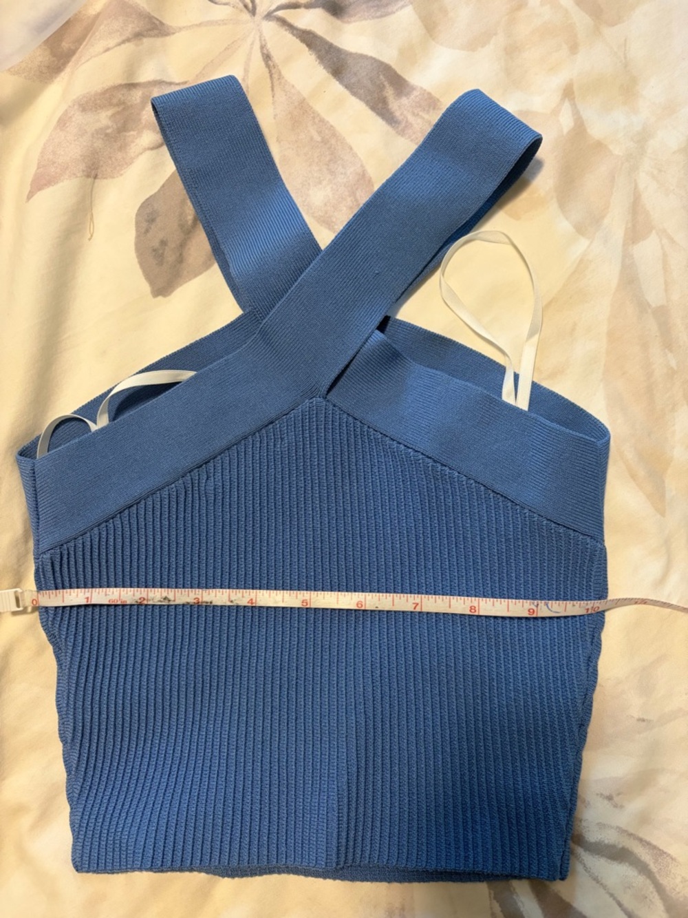 Aritzia Sculpt Knit Criss Cross Cropped Tank - Picture 7 of 7